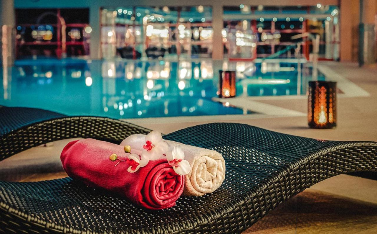 Wellness & Spa Hotel Kaskady 斯里亚克 外观 照片