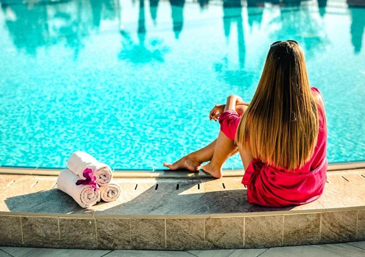 Wellness & Spa Hotel Kaskady 斯里亚克 外观 照片