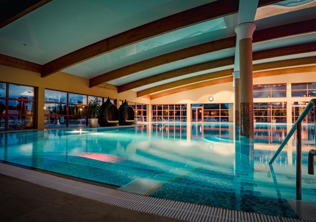Wellness & Spa Hotel Kaskady 斯里亚克 外观 照片