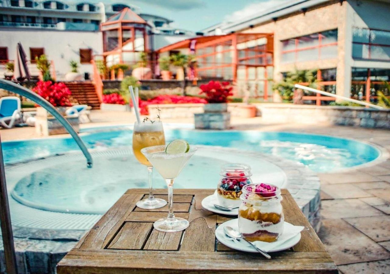Wellness & Spa Hotel Kaskady 斯里亚克 外观 照片