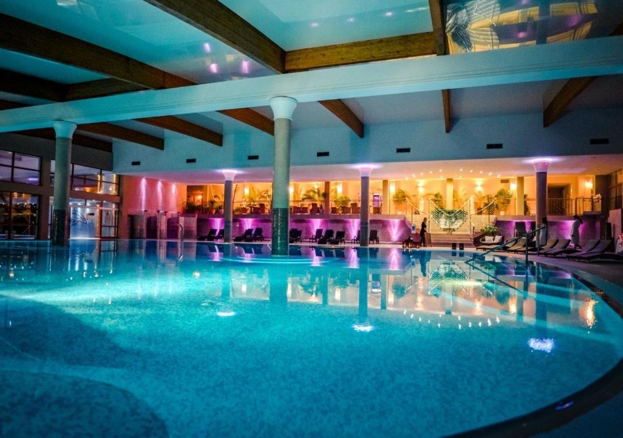 Wellness & Spa Hotel Kaskady 斯里亚克 外观 照片
